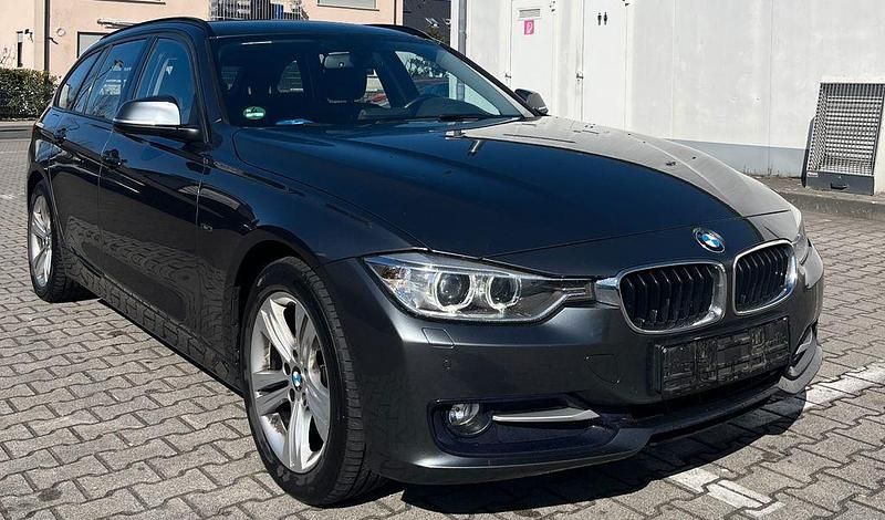 Gebraucht BMW 320 Sport Line 184 PS (135 kW) 2013 Grau Kombi
