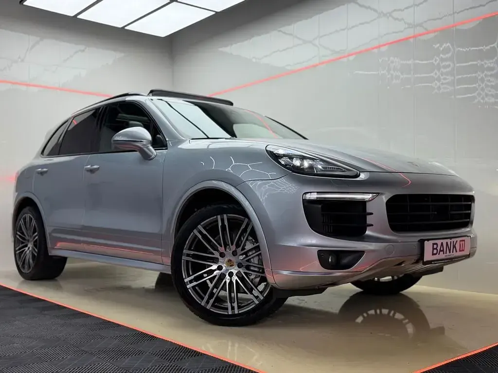 Gebraucht Porsche Cayenne Chrono 385 PS (283 kW) 2016 Silber SUV