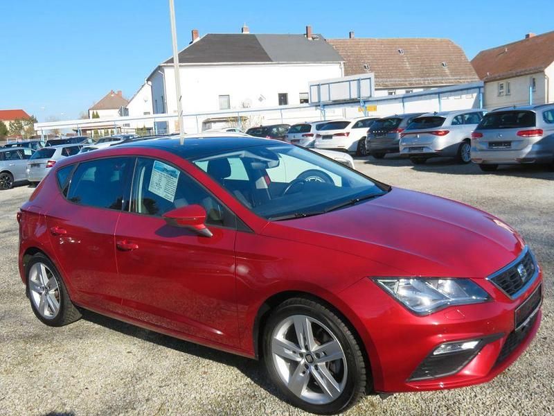Gebraucht Seat Leon FR-Line 131 PS (96 kW) 2019 Rot Limousine