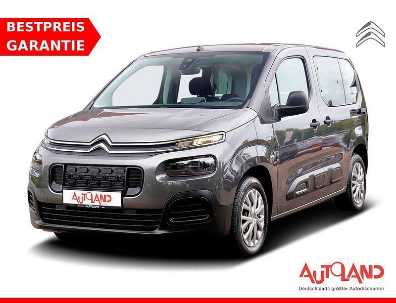 Grau Gebraucht 2020 Citroën Berlingo Feel Van / Kleinbus | 22.950 € (Teuer) - Bild 1/4