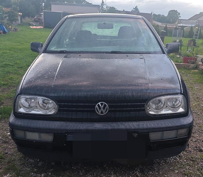 Schwarz Gebraucht 1995 VW Golf III Edition Limousine | 2.300 € - Bild 1/4