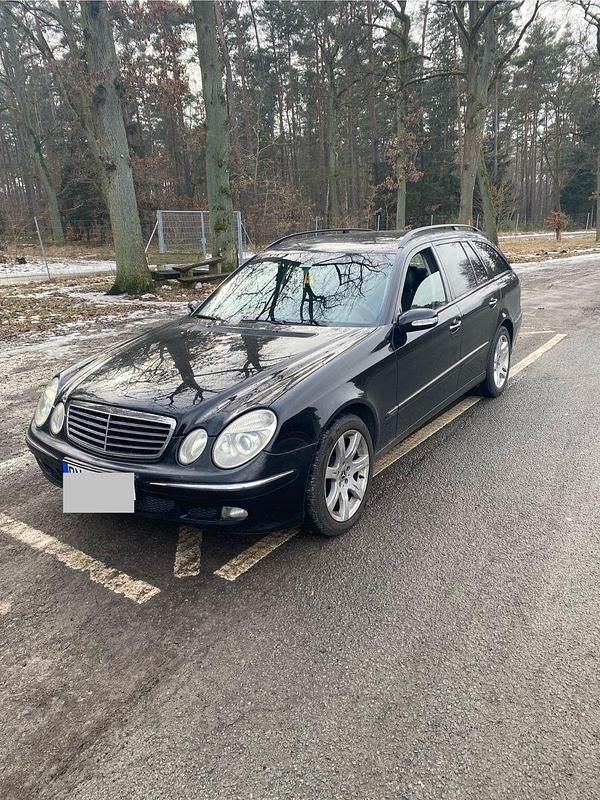 Gebraucht Mercedes E280 Elegance 177 PS (130 kW) 2005 Schwarz Kombi