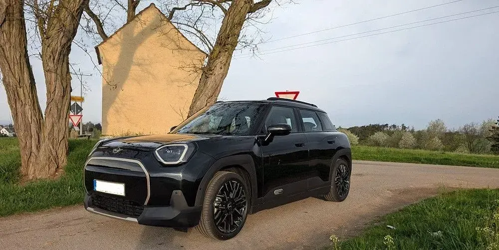 Usado Mini Aceman 135 kW (184 HP) 2025 Preto SUV