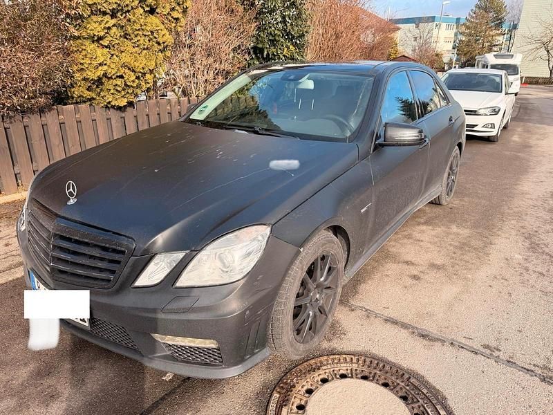 Gebraucht Mercedes E350 265 PS (194 kW) 2012 Weiß Limousine