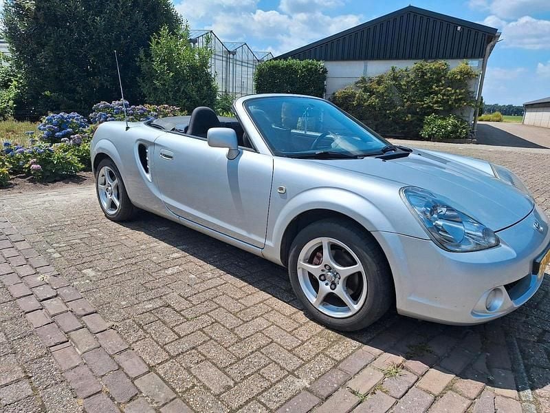 Silber Gebraucht 2004 Toyota MR2 Cabrio | 6.150 € (Teuer) - Bild 1/4