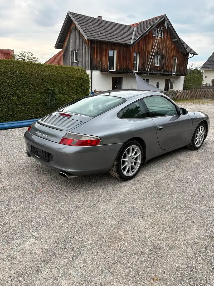 Gebraucht Porsche 996 320 PS (235 kW) 2002 Grau Coupé