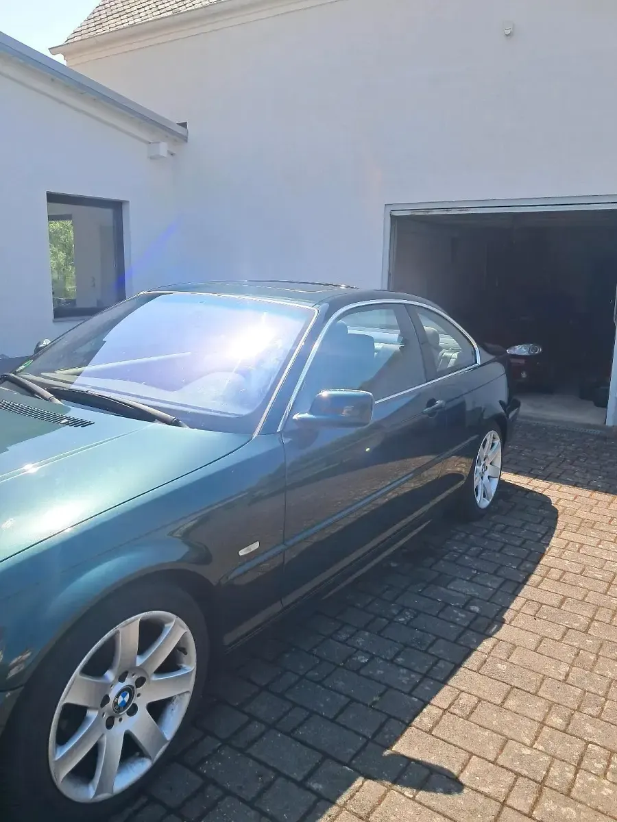 Gebraucht BMW 320 170 PS (125 kW) 2001 Grün Coupé