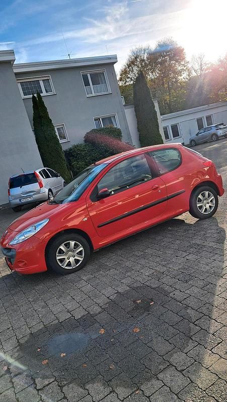 Rot Gebraucht 2009 Peugeot 206 Kleinwagen | 1.500 € (Guter Preis) - Bild 1/4