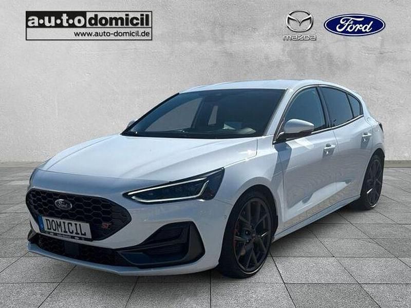 Weiß Gebraucht 2024 Ford Focus ST Limousine | 35.990 € (Fairer Preis) - Bild 1/4