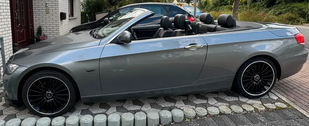 Gebraucht BMW 320 Cabriolet 170 PS (125 kW) 2010 Grau Cabrio