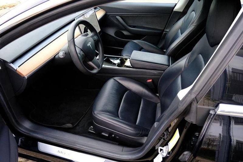 Gebraucht Tesla Model 3 Standard Range 175 kW (238 PS) 2019 Schwarz Limousine