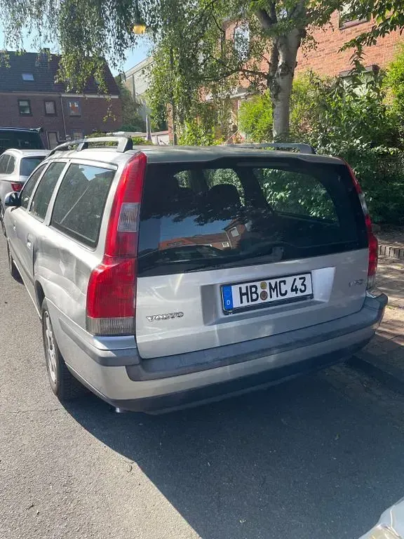 Gebraucht Volvo V70 140 PS (102 kW) 2002 Silber Kombi