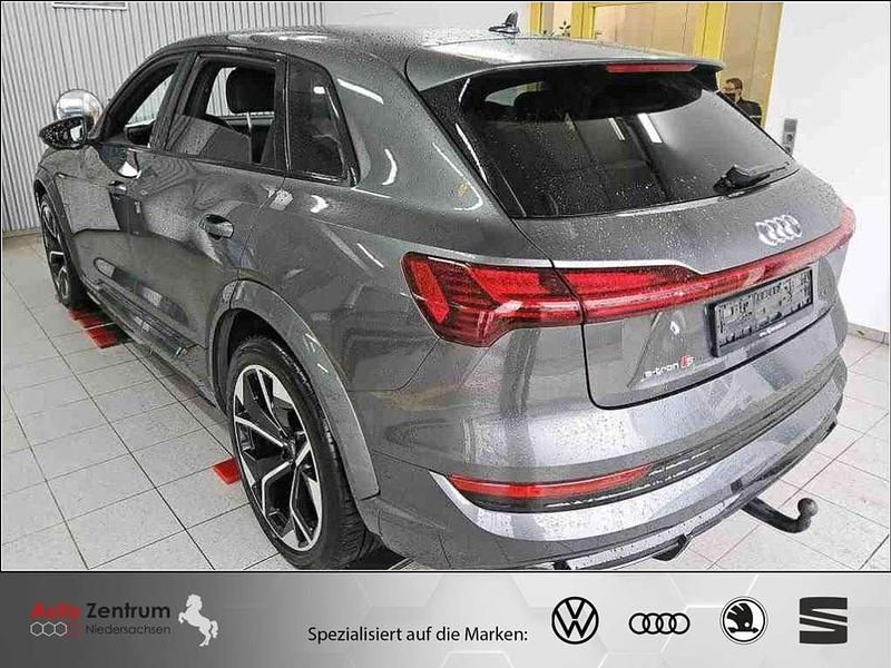 Używany Audi e-tron S-Line 369 kW (503 KM) 2022 Szary SUV