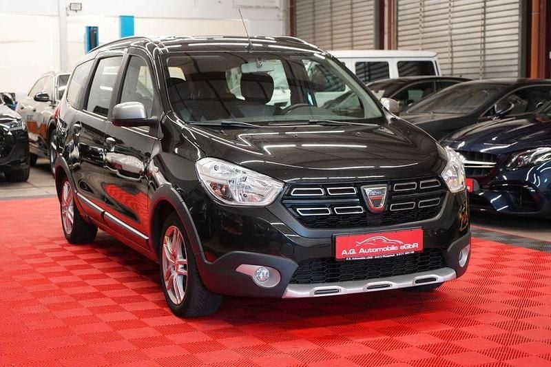 Gebraucht Dacia Lodgy Stepway 116 PS (85 kW) 2020 Schwarz Van / Kleinbus