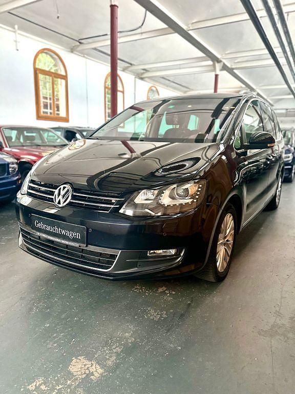 Schwarz Gebraucht 2013 VW Sharan Highline Van / Kleinbus | 11.990 € (Etwas zu teuer) - Bild 1/4