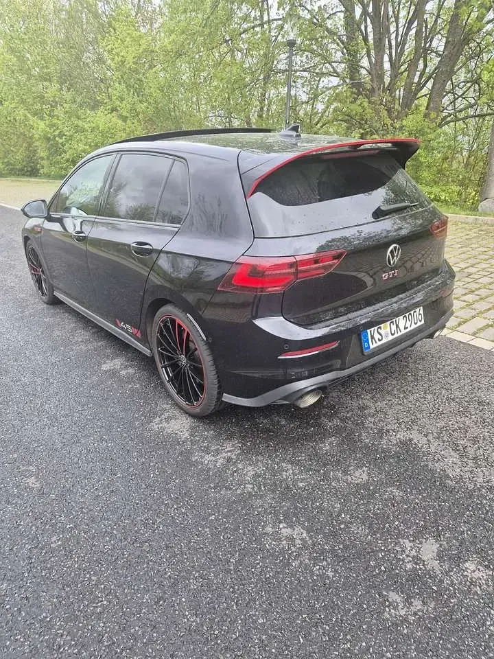 Gebraucht VW Golf VIII GTI 300 PS (220 kW) 2022 Schwarz Limousine