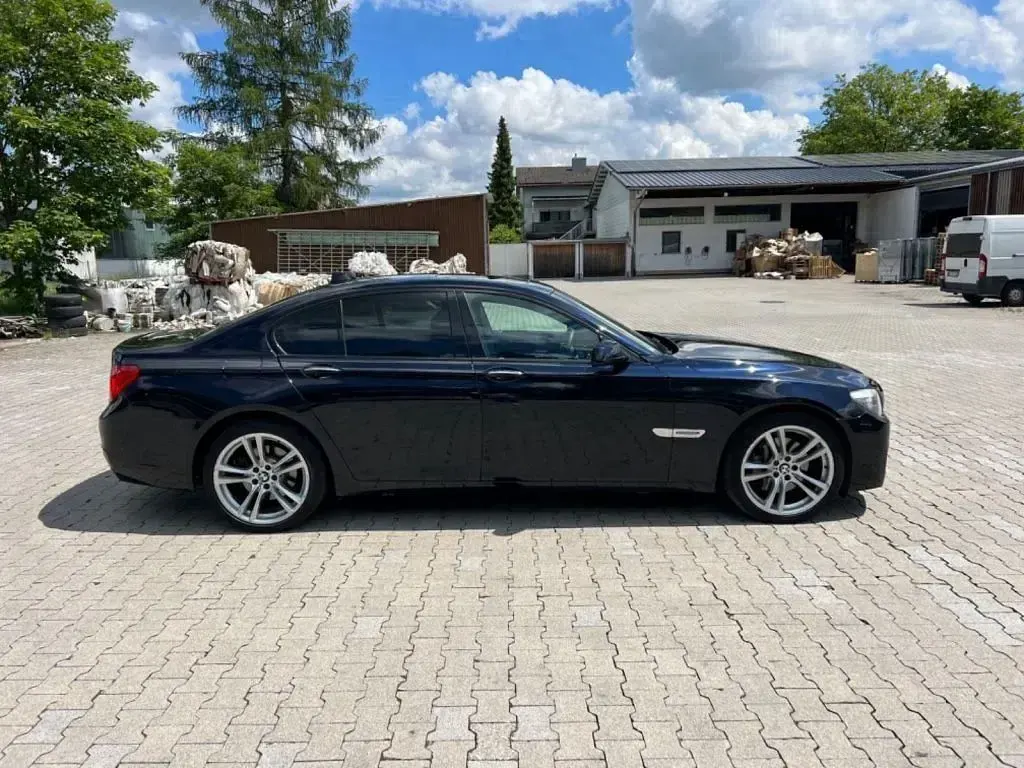 Gebraucht BMW 730L M Sport 245 PS (180 kW) 2011 Schwarz Limousine