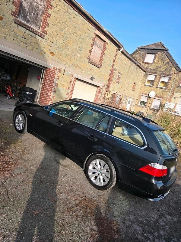 Gebraucht BMW 530 272 PS (200 kW) 2009 Schwarz Kombi