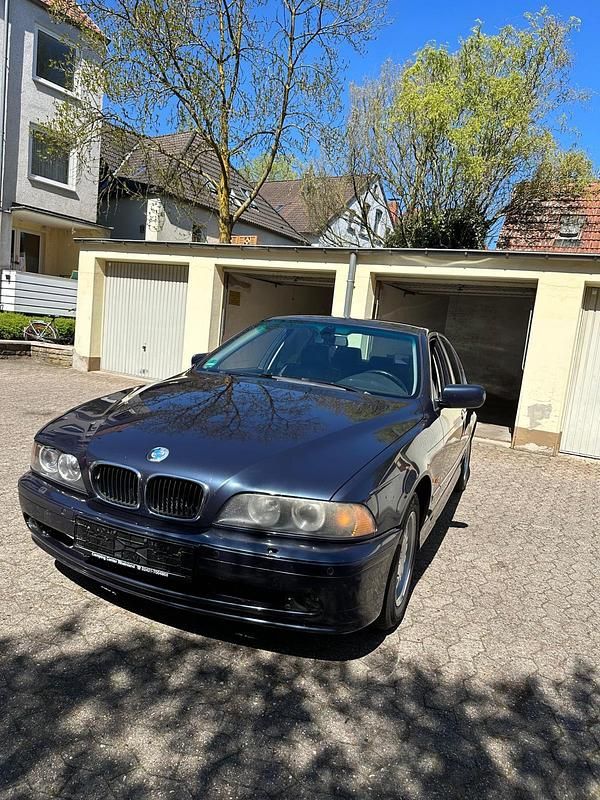 Second-hand BMW 525 192 CP (141 kW) 2002 Berlinǎ