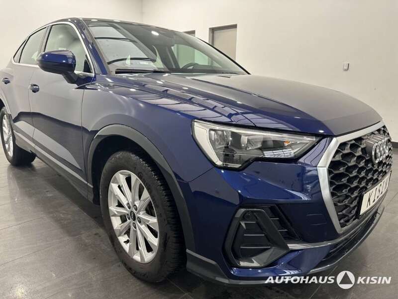Gebraucht Audi Q3 Sportback Performance 150 PS (110 kW) 2023 Navarrablau metallic SUV