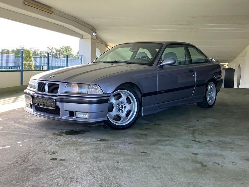 Gebraucht BMW M3 286 PS (210 kW) 1994 Avusblau Coupé
