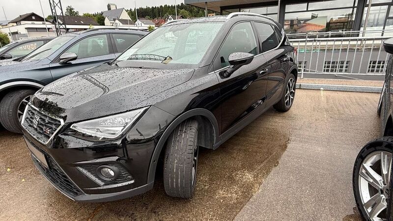 Schwarz Gebraucht 2021 Seat Arona FR SUV | 20.900 € (Fairer Preis) - Bild 1/4