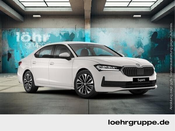 Blau (energyblau uni) Neu 2025 Skoda Superb Essence Limousine | 31.920 € - Bild 1/4