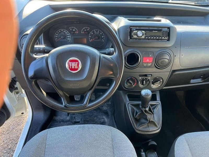 Gebraucht Fiat Fiorino 95 PS (69 kW) 2021 Weiß Van / Kleinbus