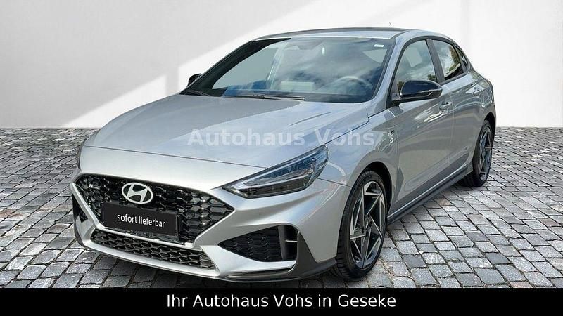 Grau Neu 2025 Hyundai i30 N Line Limousine | 27.470 € (Fairer Preis) - Bild 1/3