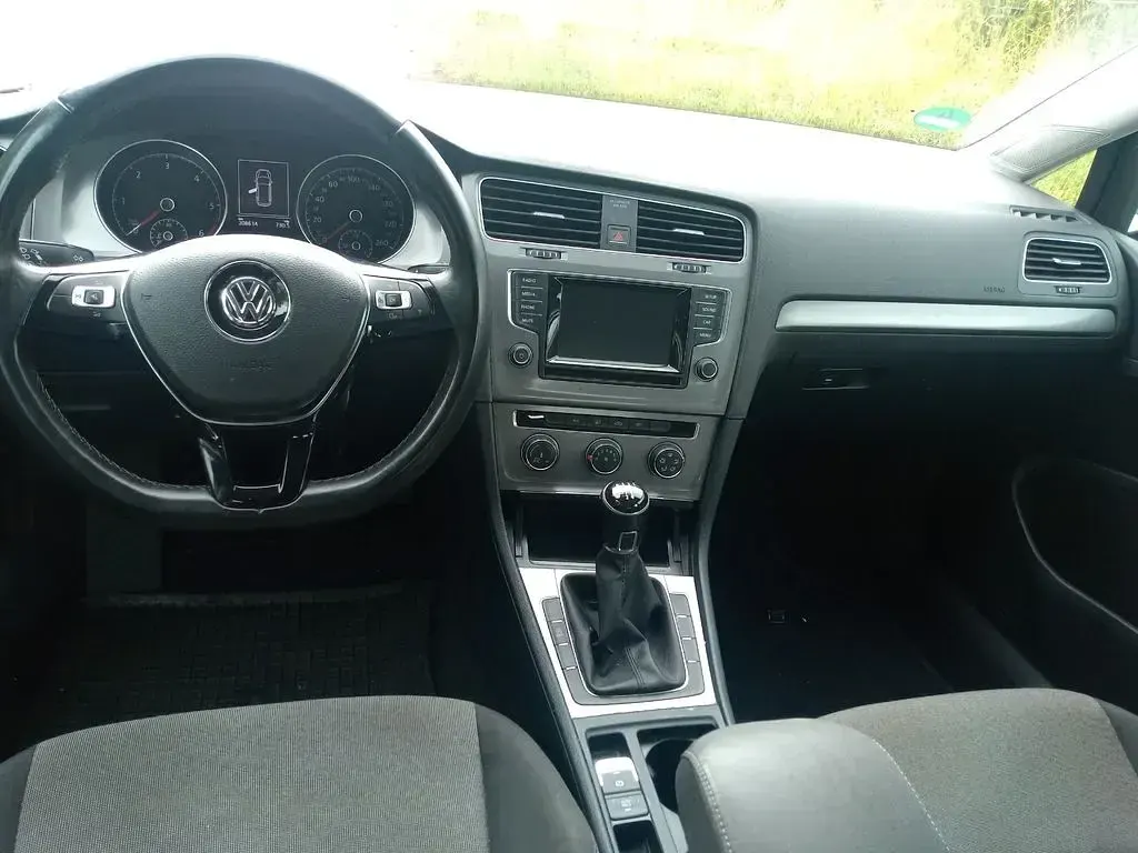 Gebraucht VW Golf VII 110 PS (80 kW) 2015 Silber Limousine