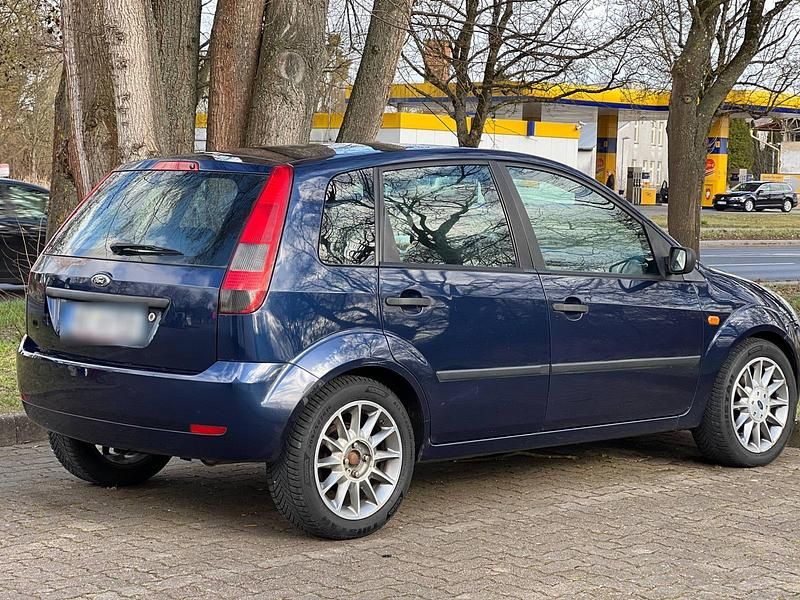 Gebraucht Ford Fiesta 2005 Blau Kleinwagen