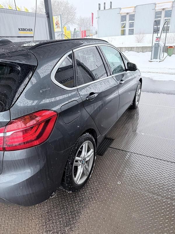 Gebraucht BMW 225 Active Tourer 224 PS (164 kW) 2017 Grau Van / Kleinbus