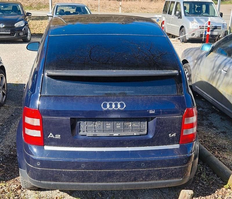 Second-hand Audi A2 75 CP (55 kW) 2002 Albastru Hatchback