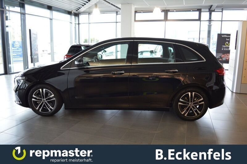 Gebraucht Mercedes B200 Progressive 163 PS (119 kW) 2024 Nachtschwarz  unilack Kleinwagen