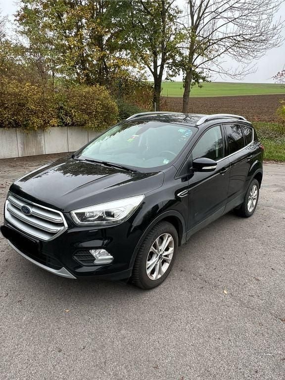 Gebraucht Ford Kuga Titanium 179 PS (131 kW) 2018 Schwarz SUV