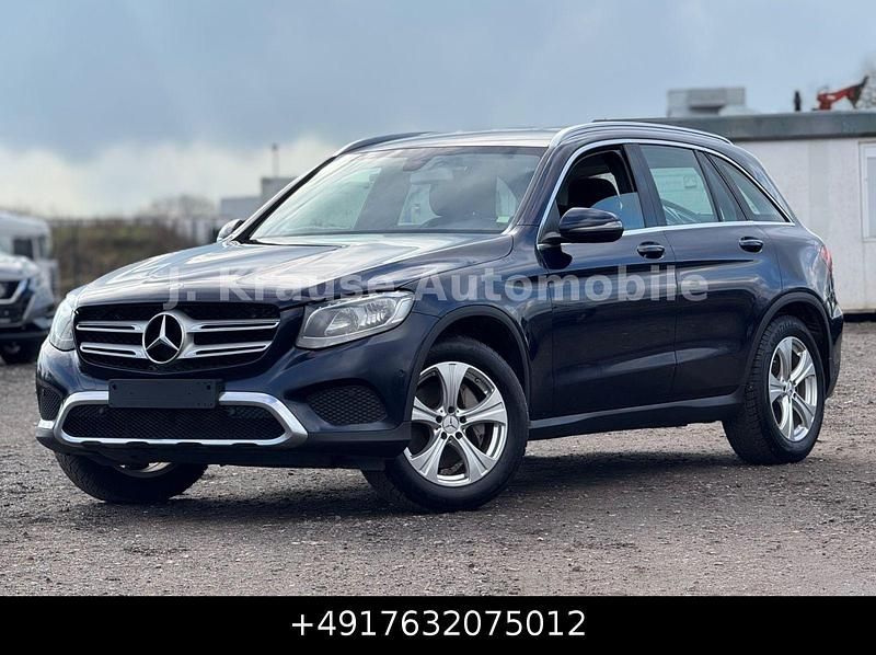 Blau Gebraucht 2016 Mercedes GLC250 SUV | 13.999 € (Fairer Preis) - Bild 1/3
