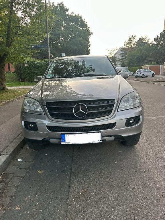 Grau Gebraucht 2007 Mercedes ML280 SUV | 4.000 € (Superpreis) - Bild 1/4