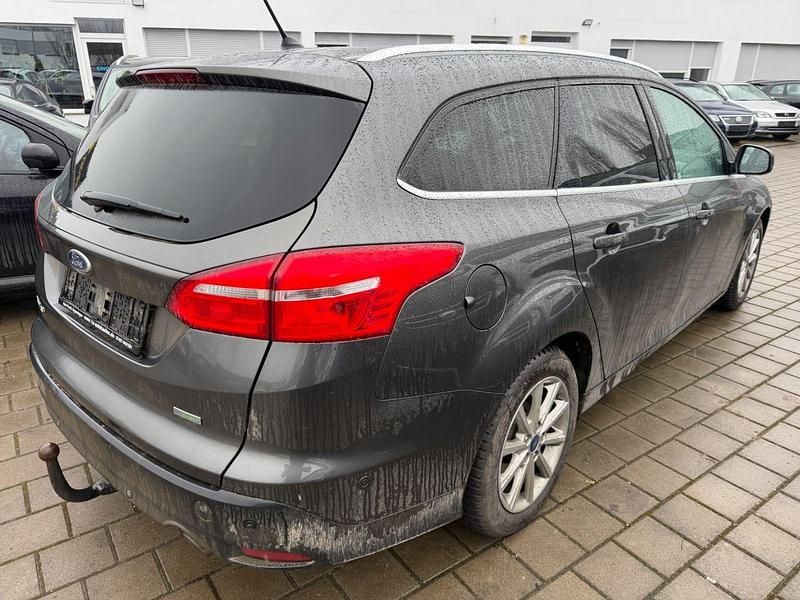 Gebraucht Ford Focus Titanium 150 PS (110 kW) 2017 Grau Kombi