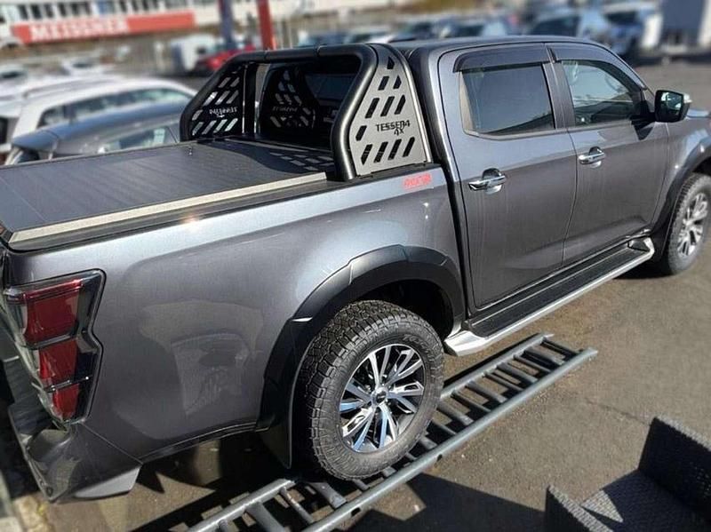 Neu Isuzu D-Max 163 PS (119 kW) 2025 Grau Pickup