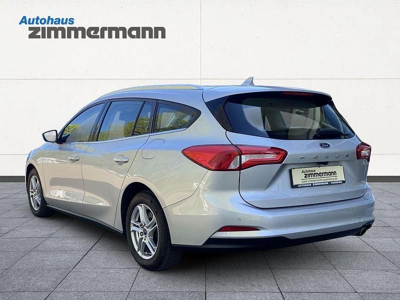 Używany Ford Focus Cool & Connect 125 KM (91 kW) 2022 Srebrny Kombi