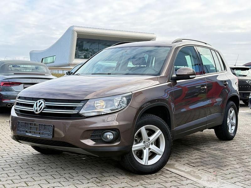 Braun Gebraucht 2013 VW Tiguan Track & Field SUV | 15.850 € (Fairer Preis) - Bild 1/4