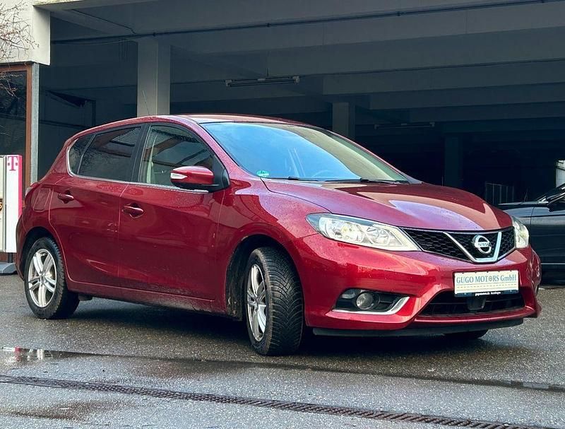 Gebraucht Nissan Pulsar N-Connecta 116 PS (85 kW) 2018 Rot Kleinwagen