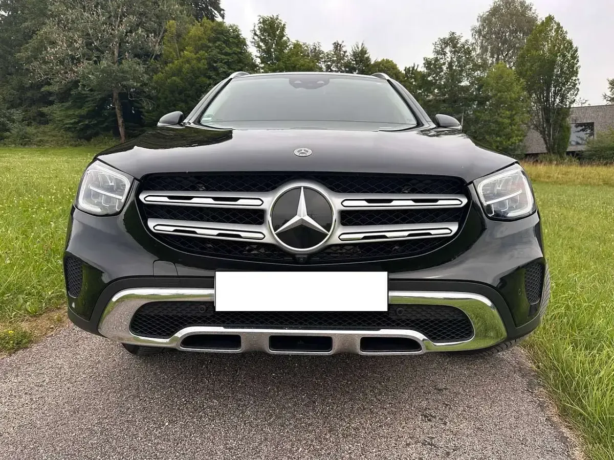 Gebraucht Mercedes GLC300e 320 PS (235 kW) 2021 Schwarz SUV