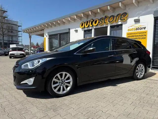 Schwarz Gebraucht 2012 Hyundai i40 Style Limousine | 4.580 € (Guter Preis) - Bild 1/1
