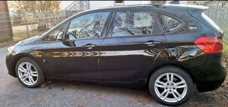 Gebraucht BMW 225 134 PS (98 kW) 2017 Schwarz Kombi
