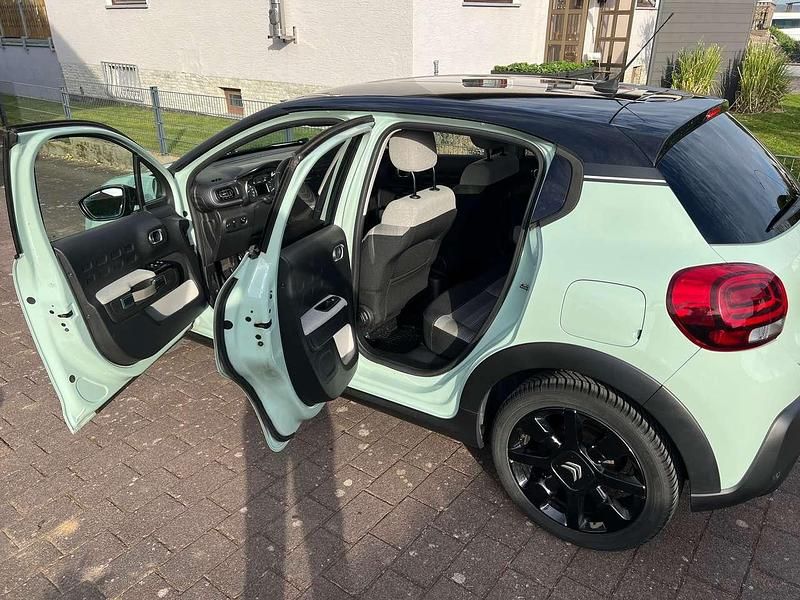 Gebraucht Citroën C3 Shine 82 PS (60 kW) 2017 Grün Kleinwagen