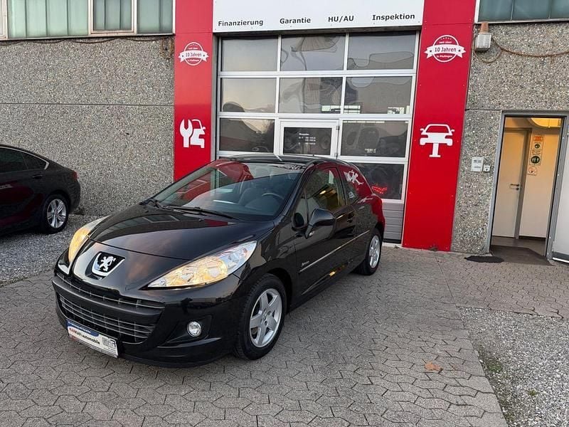 Gebraucht Peugeot 207 Forever 95 PS (69 kW) 2012 Schwarz Kleinwagen