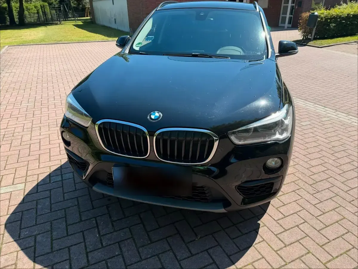 Gebraucht BMW X1 Advantage 110 PS (80 kW) 2017 Schwarz SUV