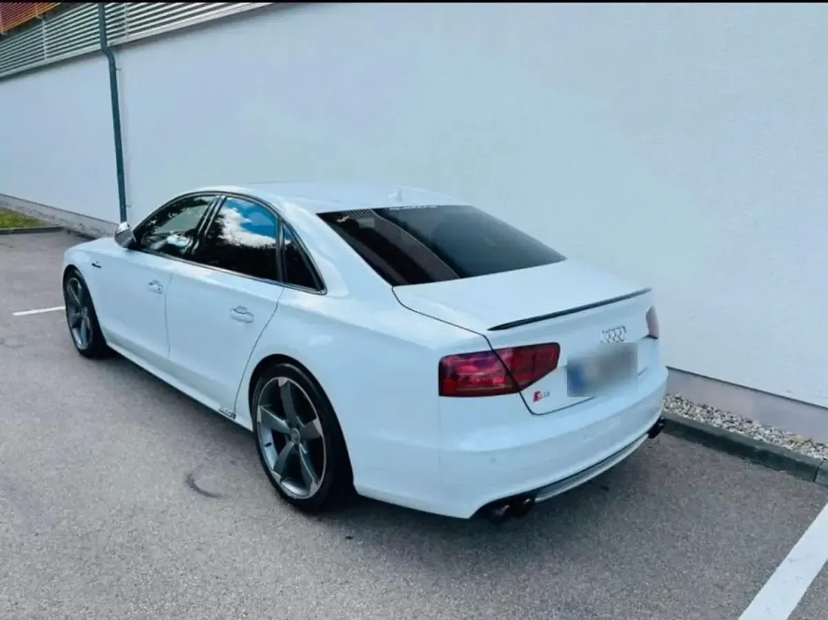Gebraucht Audi S8 519 PS (381 kW) 2013 Weiß Limousine