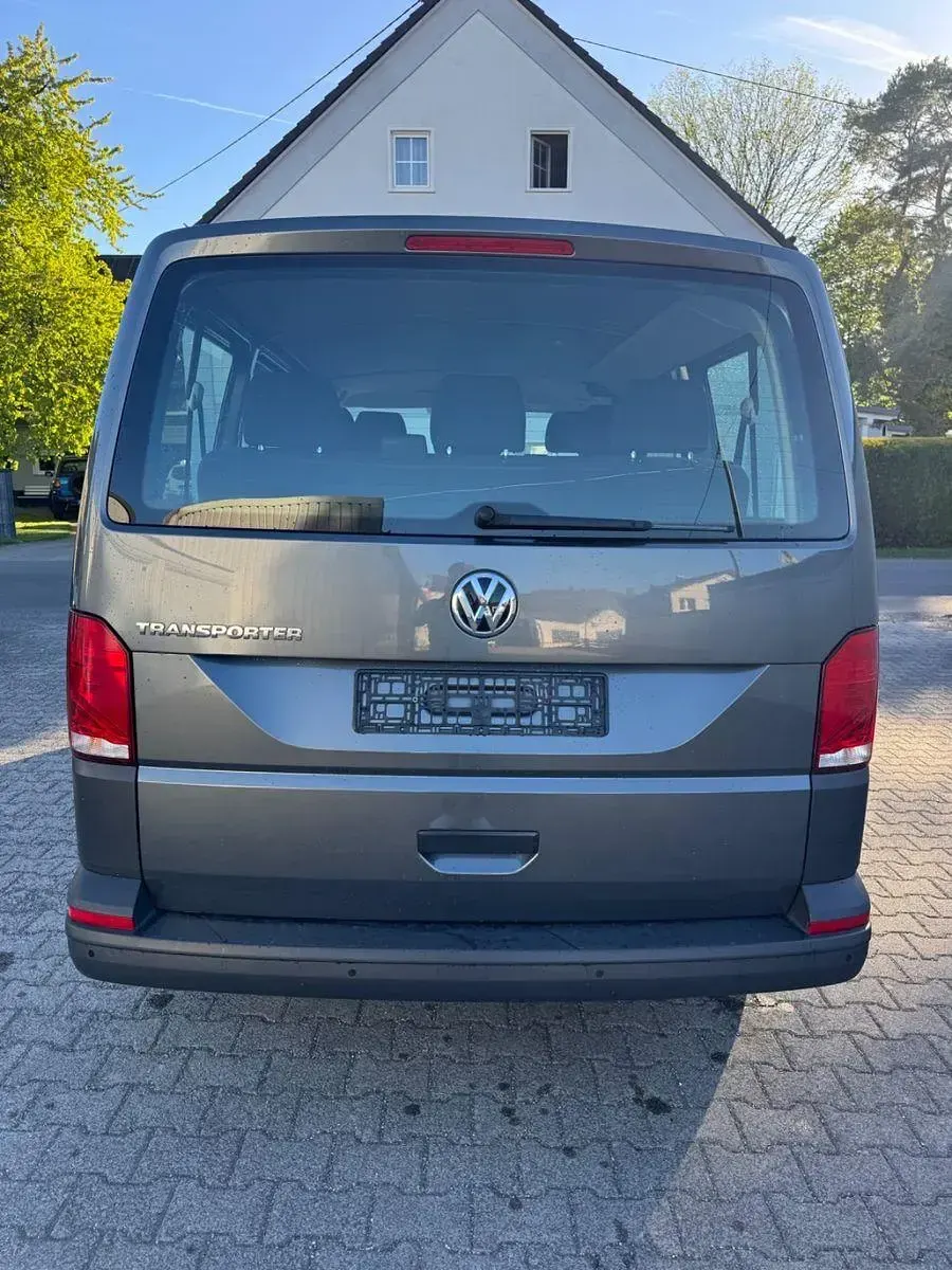 Używany VW Transporter 150 KM (110 kW) 2021 Szary Van